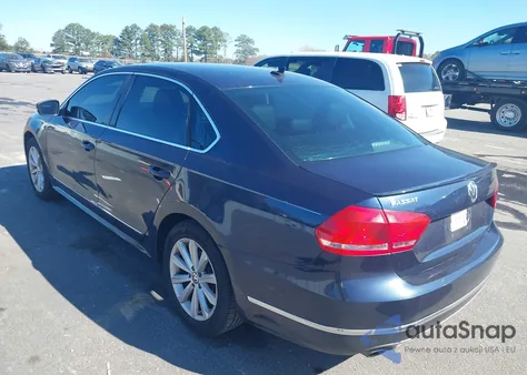 2013 Volkswagen Passat 2.5L Sel Premium z USA, uszkodzony, nr VIN 1VWCH7A39DC133784